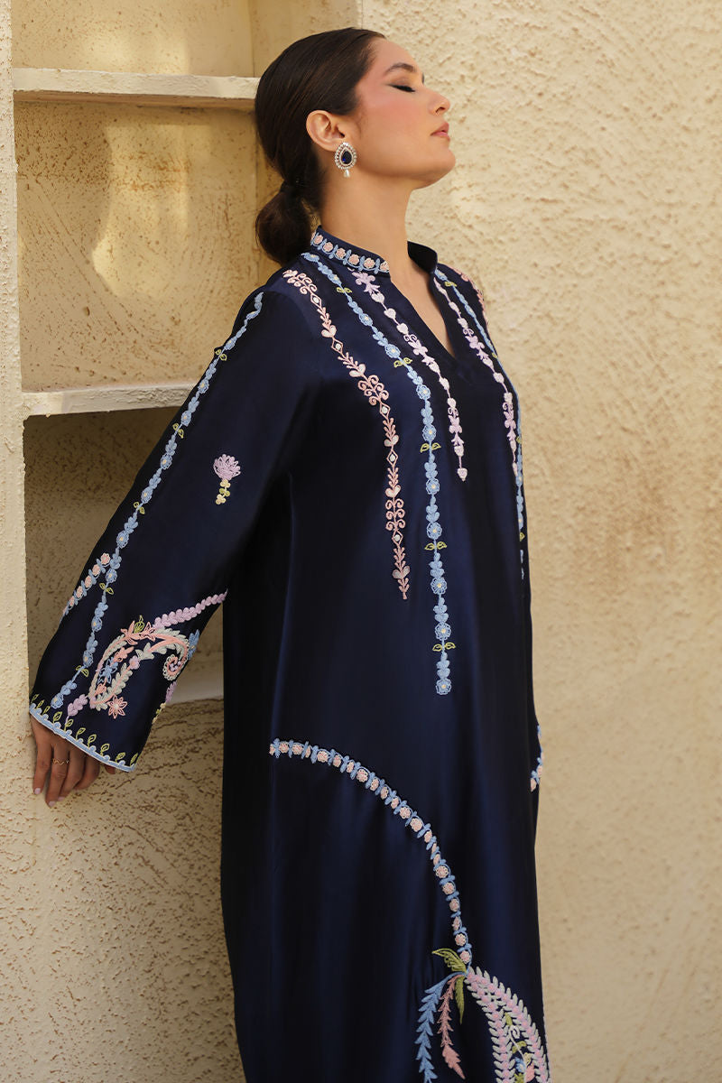 https://www.amnaarshad.pk/images/thumbs/0006743_rahay-kaftaan.jpeg