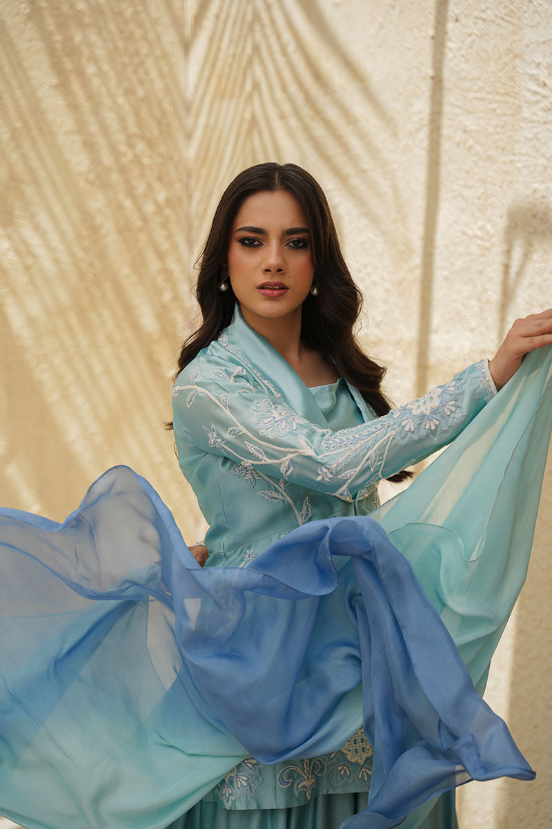 https://www.amnaarshad.pk/images/thumbs/0006782_rafi-jacket-blouse-and-dupatta.jpeg