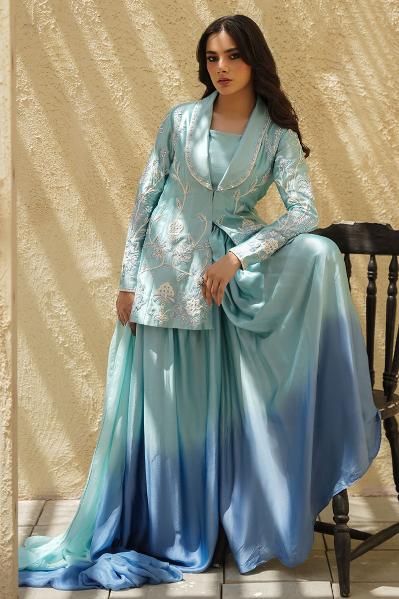 https://www.amnaarshad.pk/images/thumbs/0006786_rafi-jacket-blouse-and-dupatta.jpeg