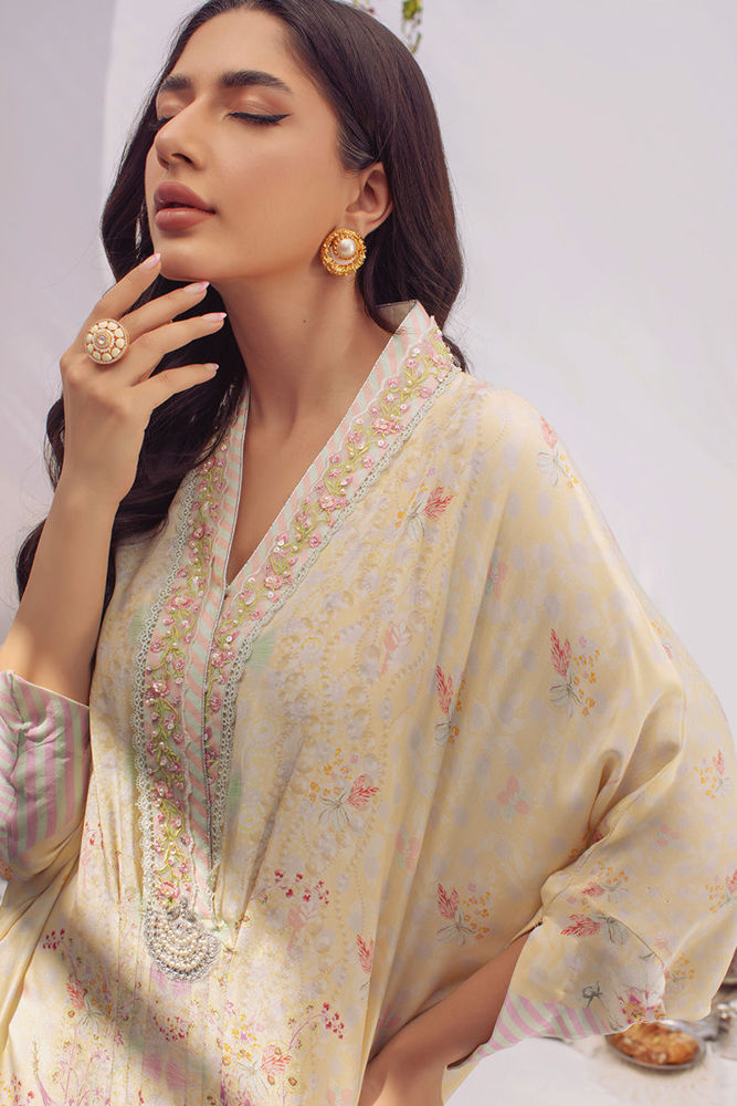 Jeweled Kaftan Splendor