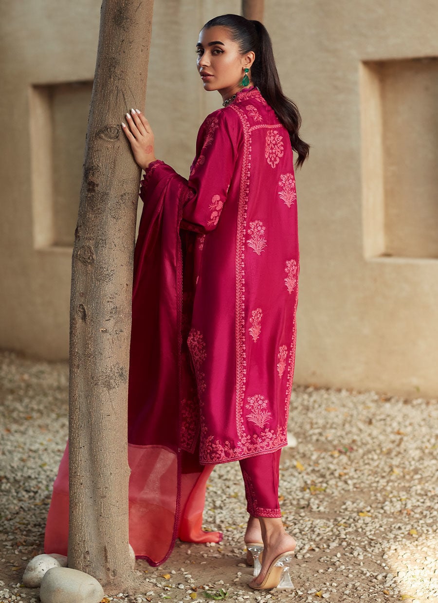 https://www.farahtalibaziz.com.pk/images/thumbs/0008376_gaelle-magenta-shirt-and-dupatta.jpeg