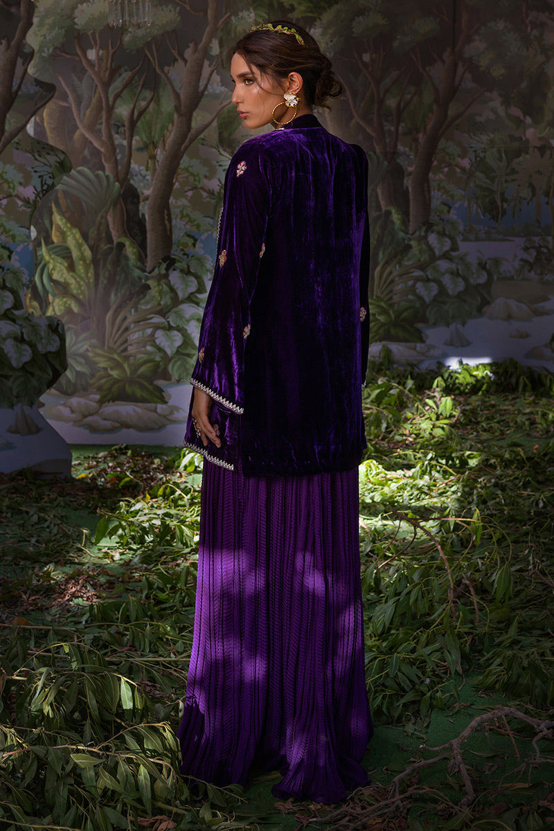 https://www.ansabjahangirstudio.com/images/thumbs/0009063_irisa.jpeg