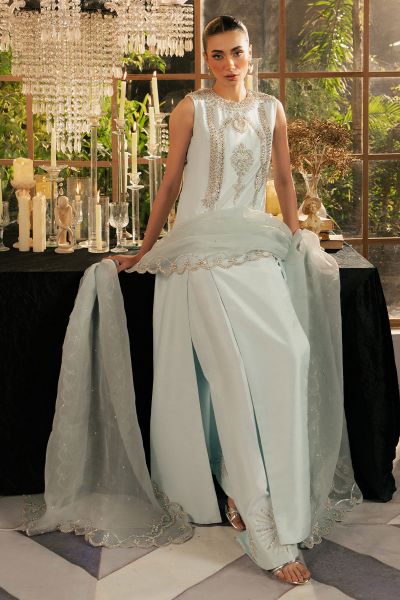 Khakaa – Icelis Style
