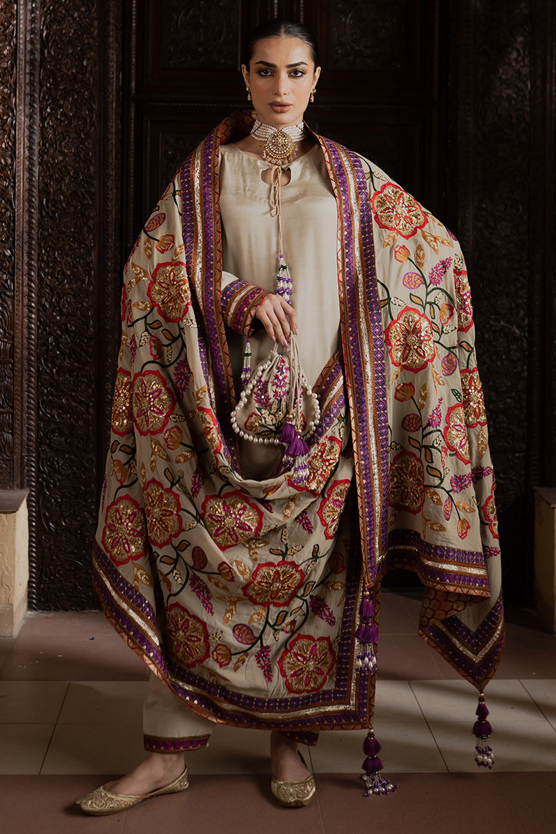 Menal Shawl