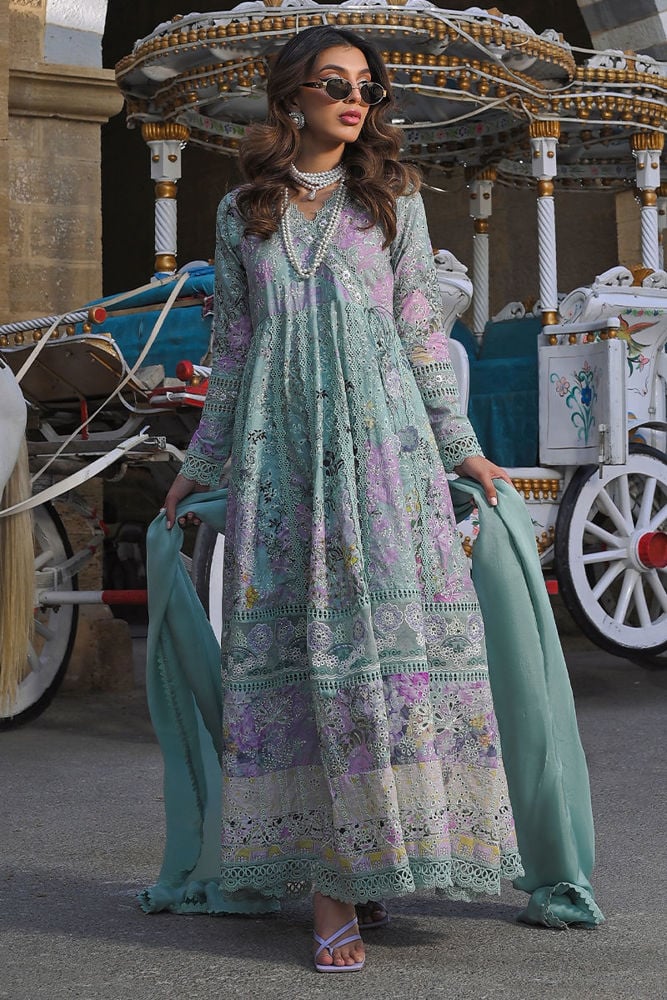 Arwa with Timeless Appeal | Ansab Jahangir