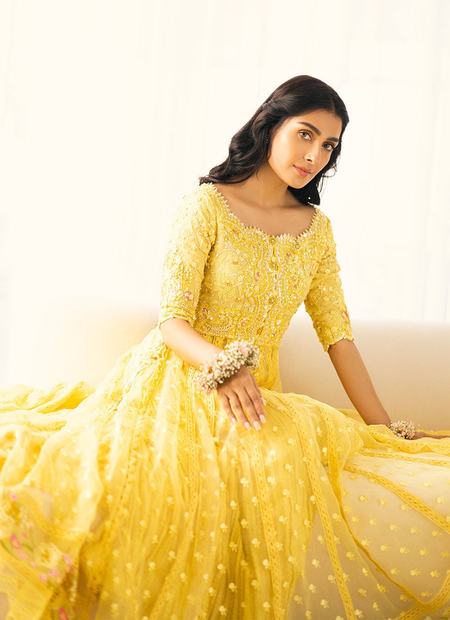 Ayeza Khan In Ray Kalidaar