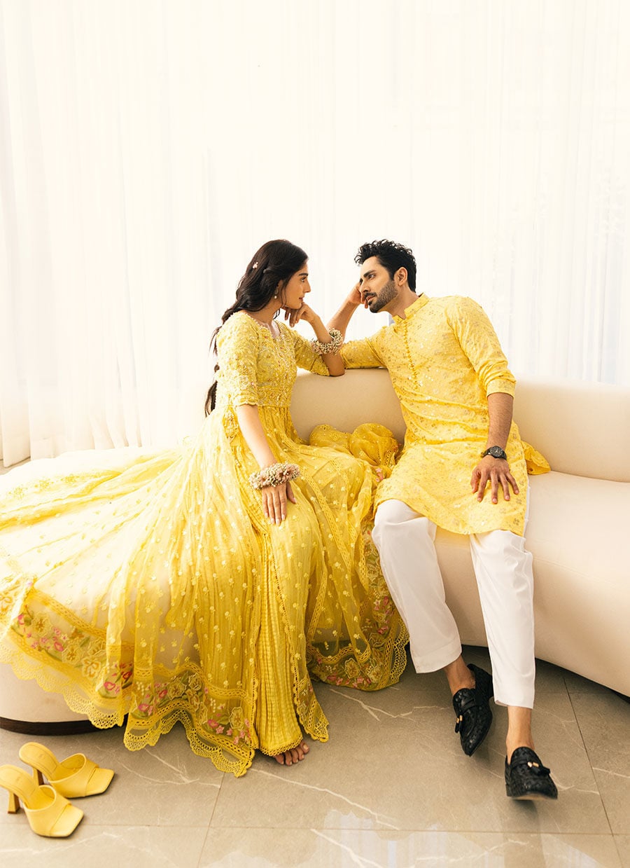 Ayeza Khan In Ray Kalidaar
