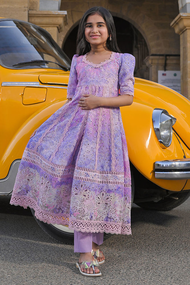 Raima - Girl with Modern Styling | Ansab Jahangir
