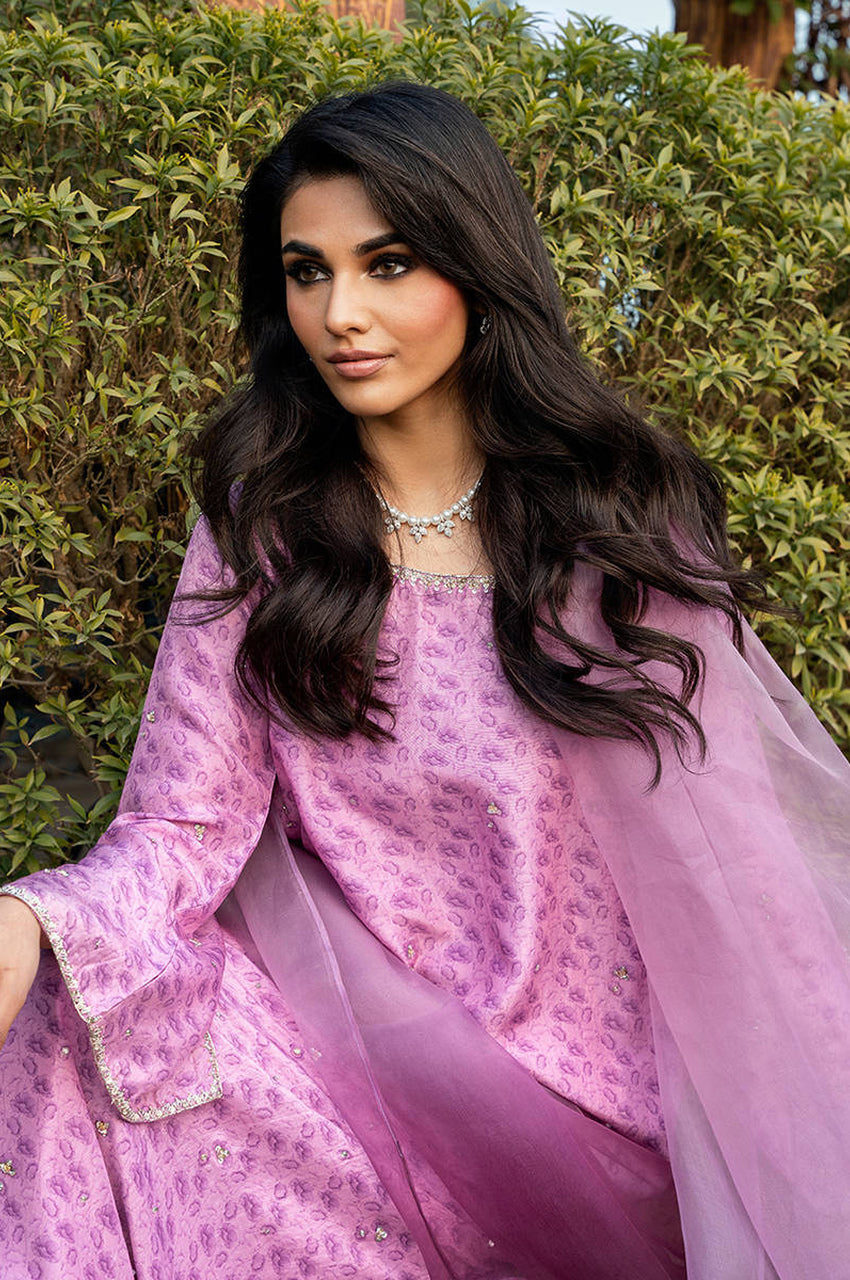 Lilac Charm - RTS