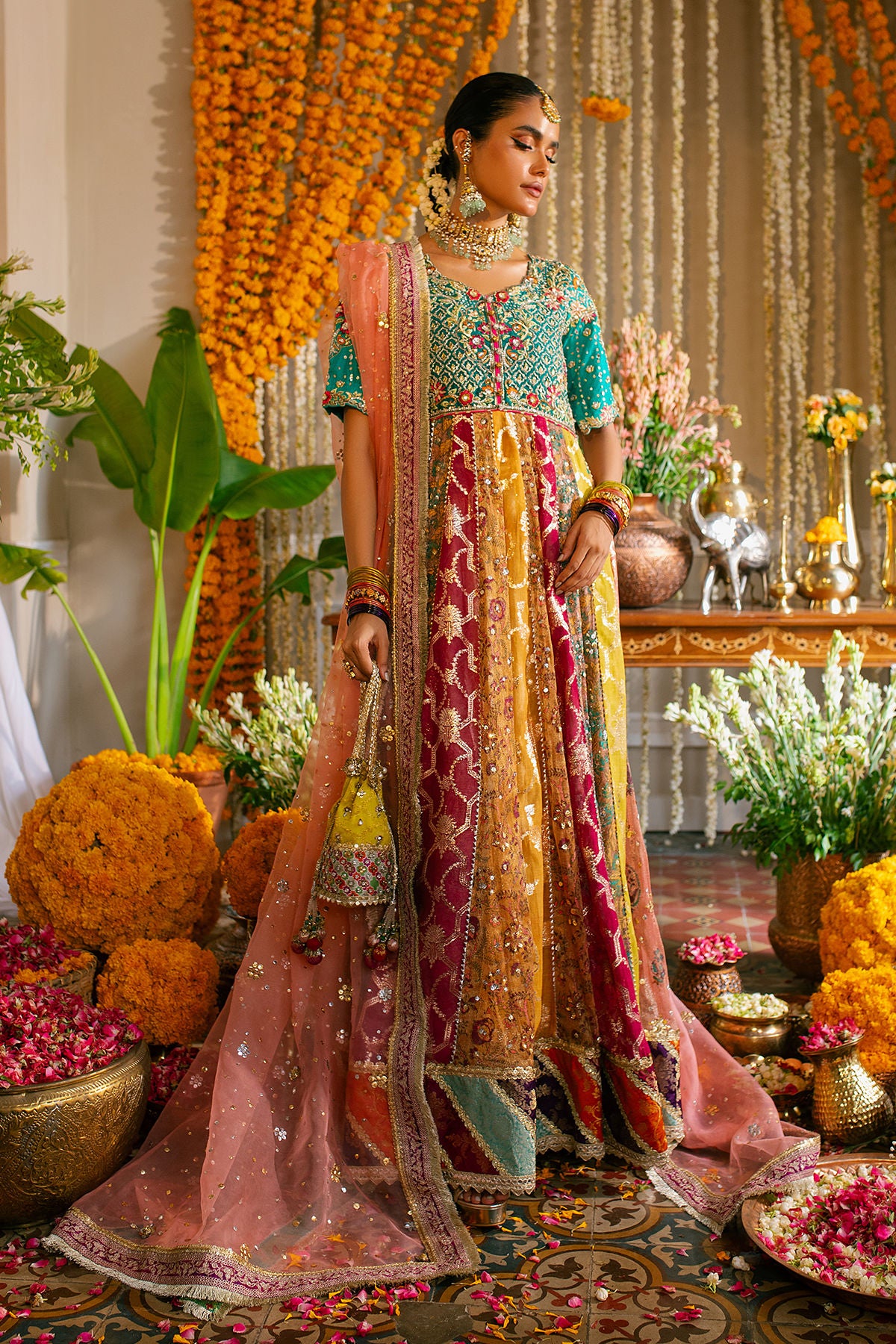 https://www.annusabrar.net/images/thumbs/0009848_anshara-kalidar.jpeg