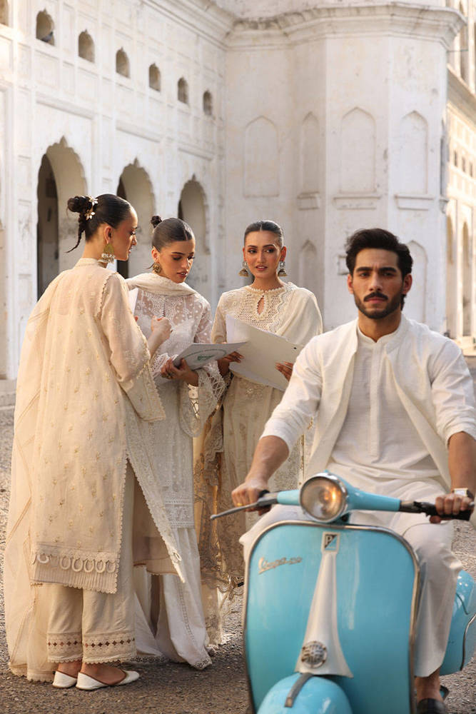 https://www.mohsinnaveedranjha.com/images/thumbs/0009883_zafran_1000.jpeg