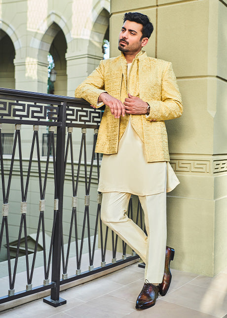 sadaf-fawad-khan-pool-54939878