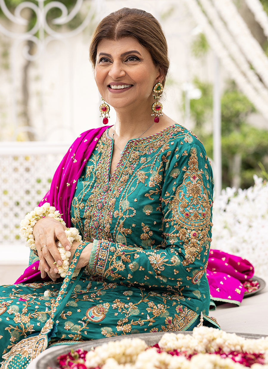 Farah Talib Aziz – Avisa Emerald Style