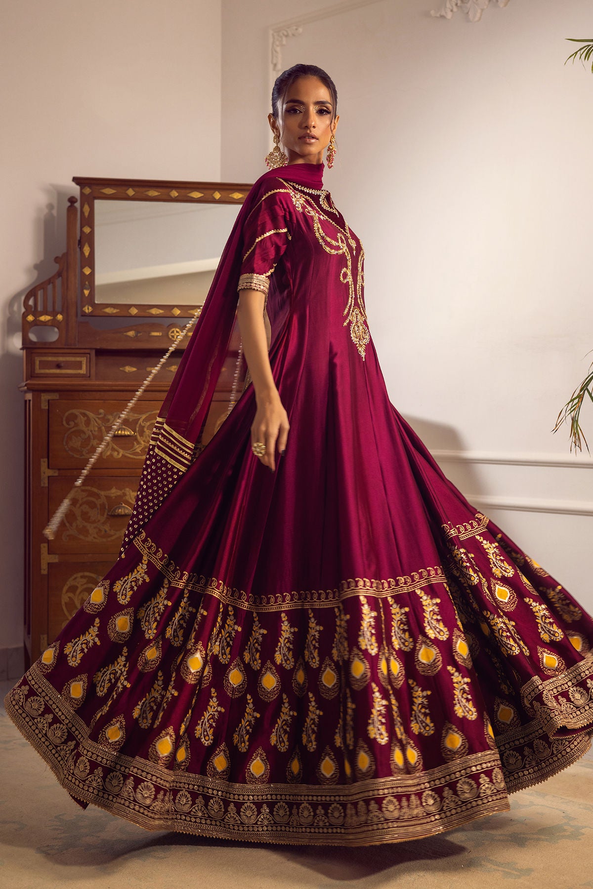Gulsheen Kalidar (Shirt &amp; Dupatta)