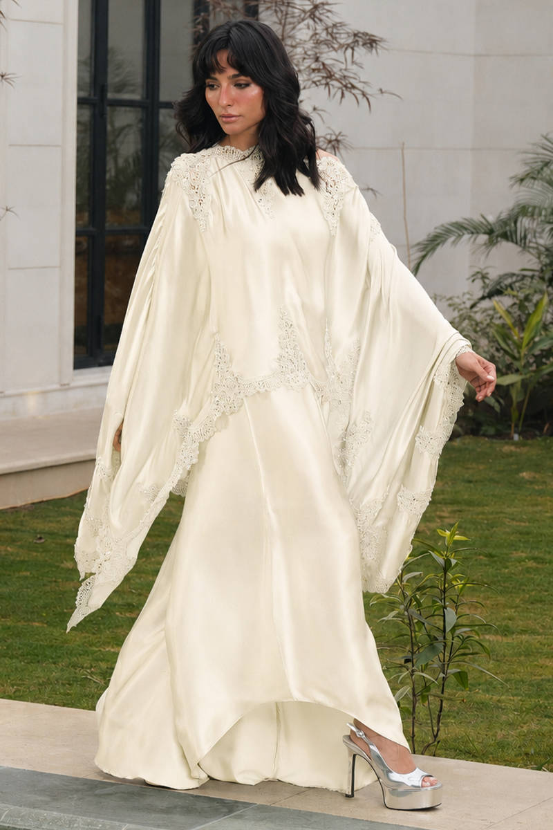 Eirine Cape Set