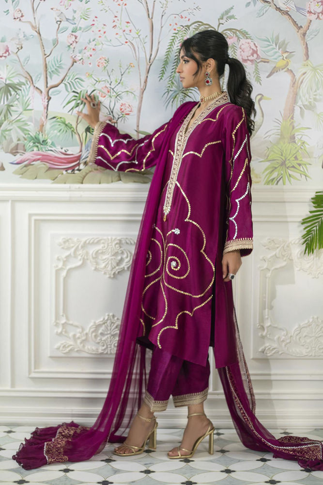 Izali Cranberry- Shirt, Pants And Dupatta