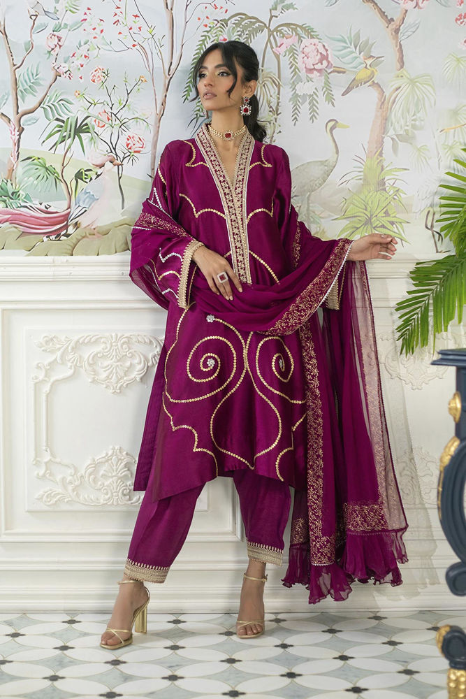 Izali Cranberry- Shirt, Pants And Dupatta