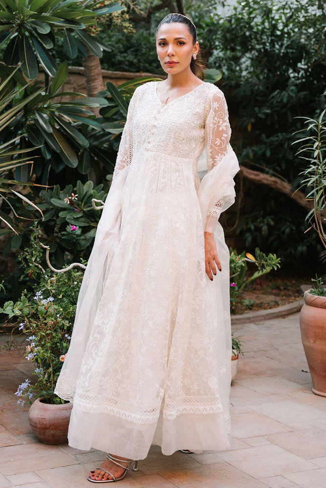 Bano with Fine Embroidery | Ansab Jahangir