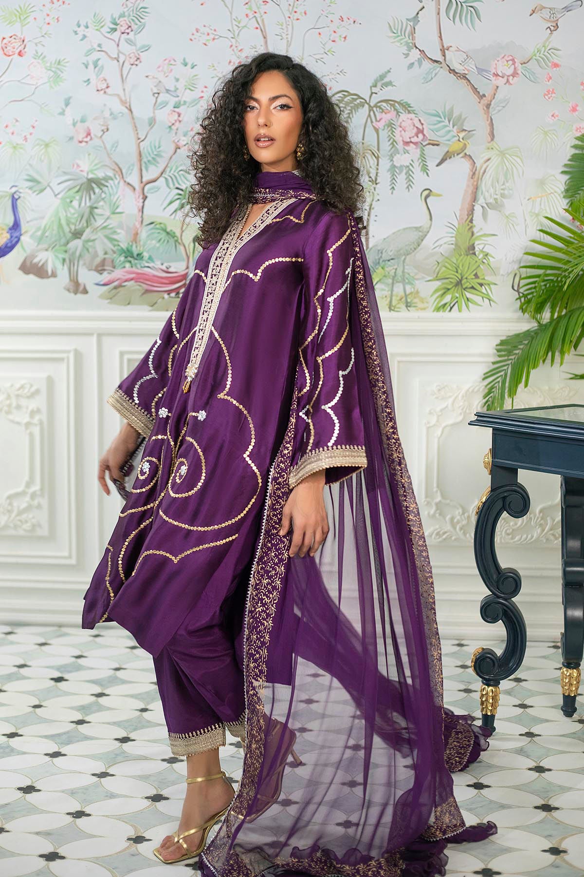 Izali Aubergine