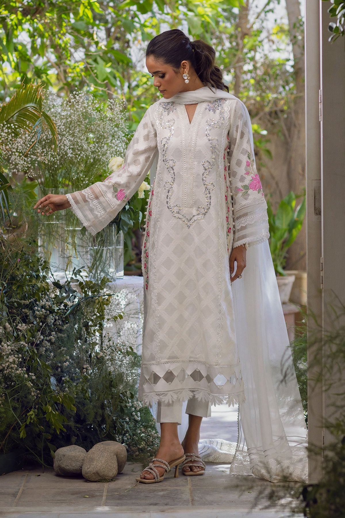 Nemin (Shirt, Pants and Dupatta)