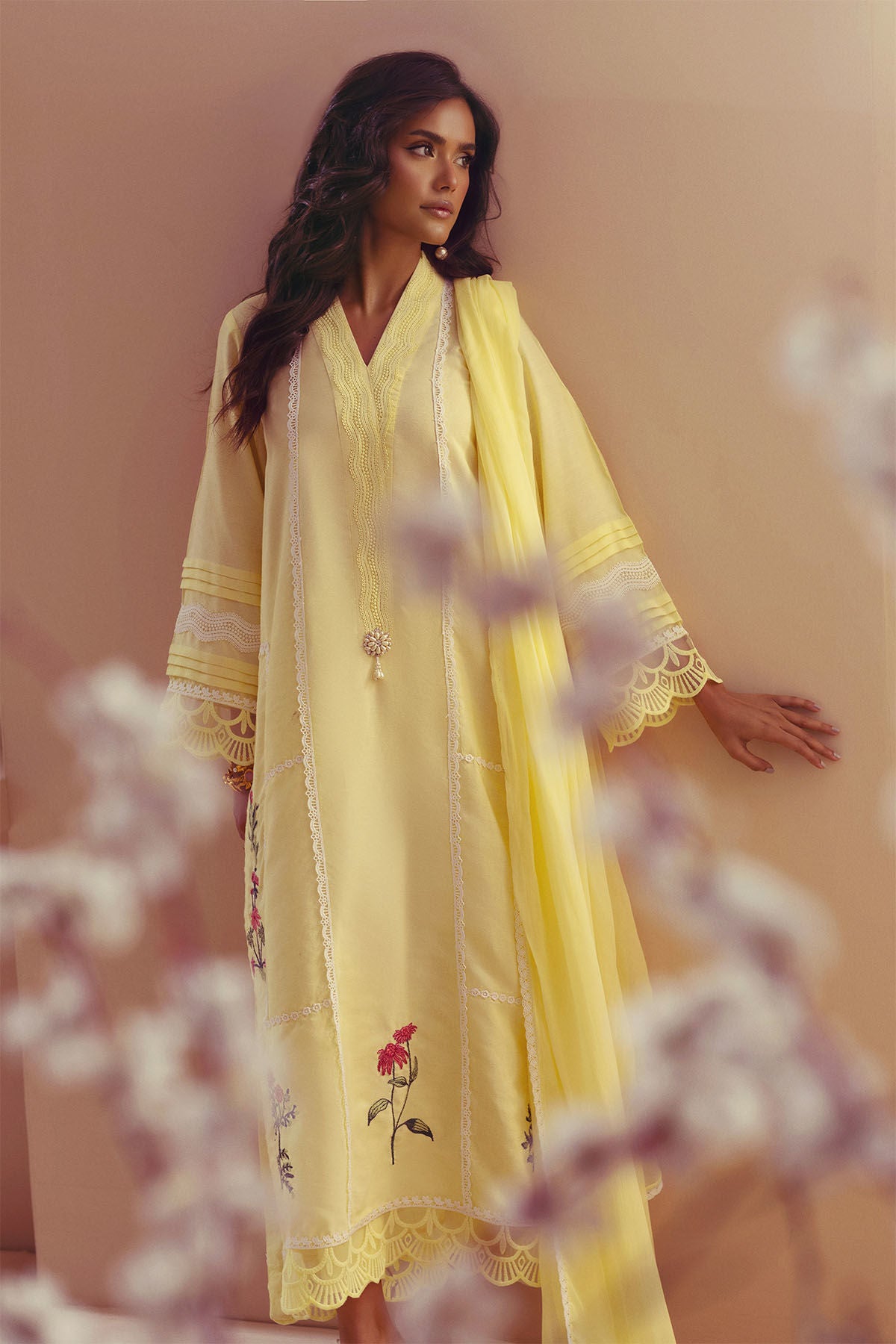 Taani (Shirt, Pants & Dupatta)