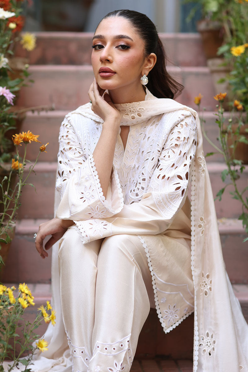 https://www.ansabjahangirstudio.com/images/thumbs/0012722_ivana.jpeg
