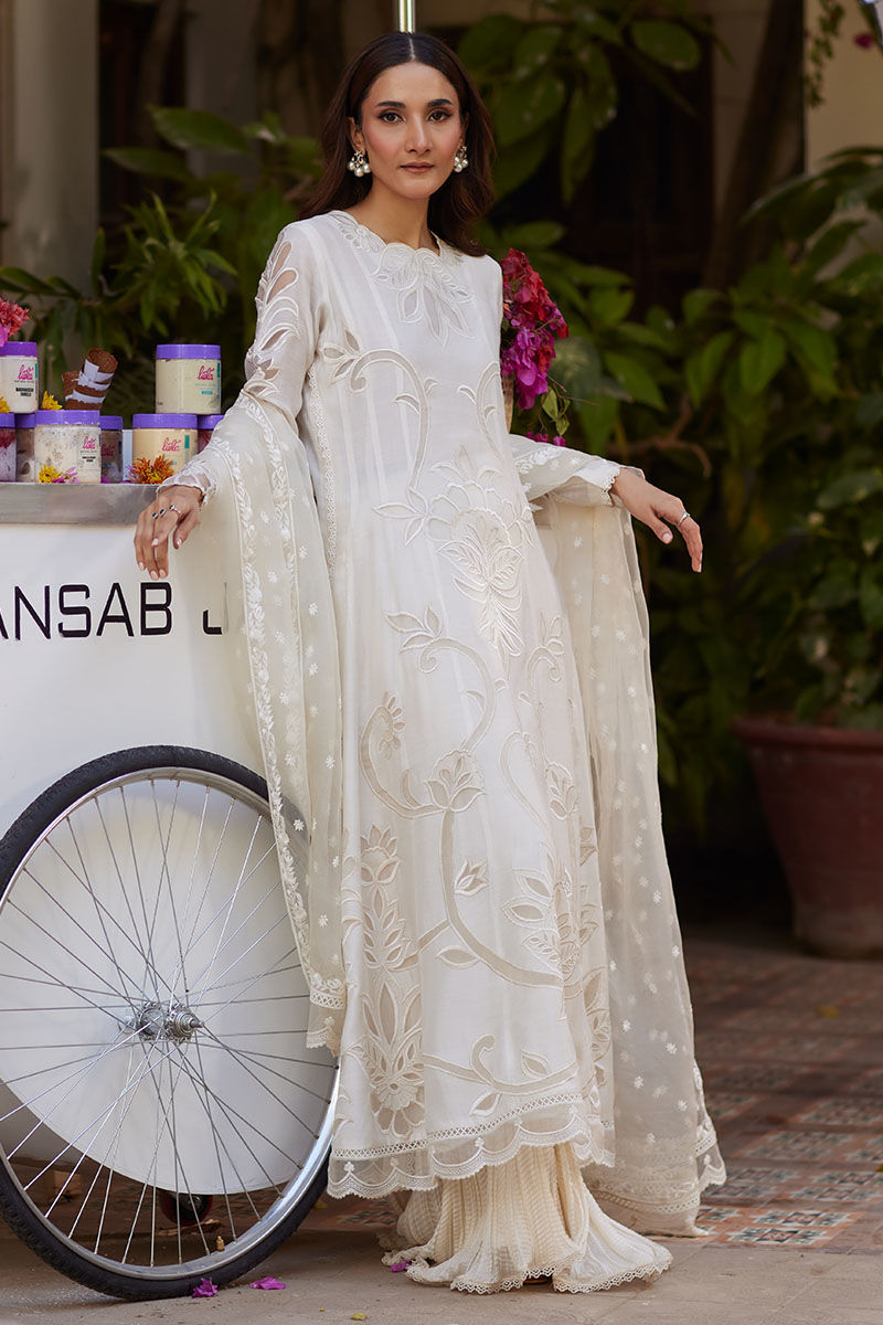 https://www.ansabjahangirstudio.com/images/thumbs/0012775_vera.jpeg