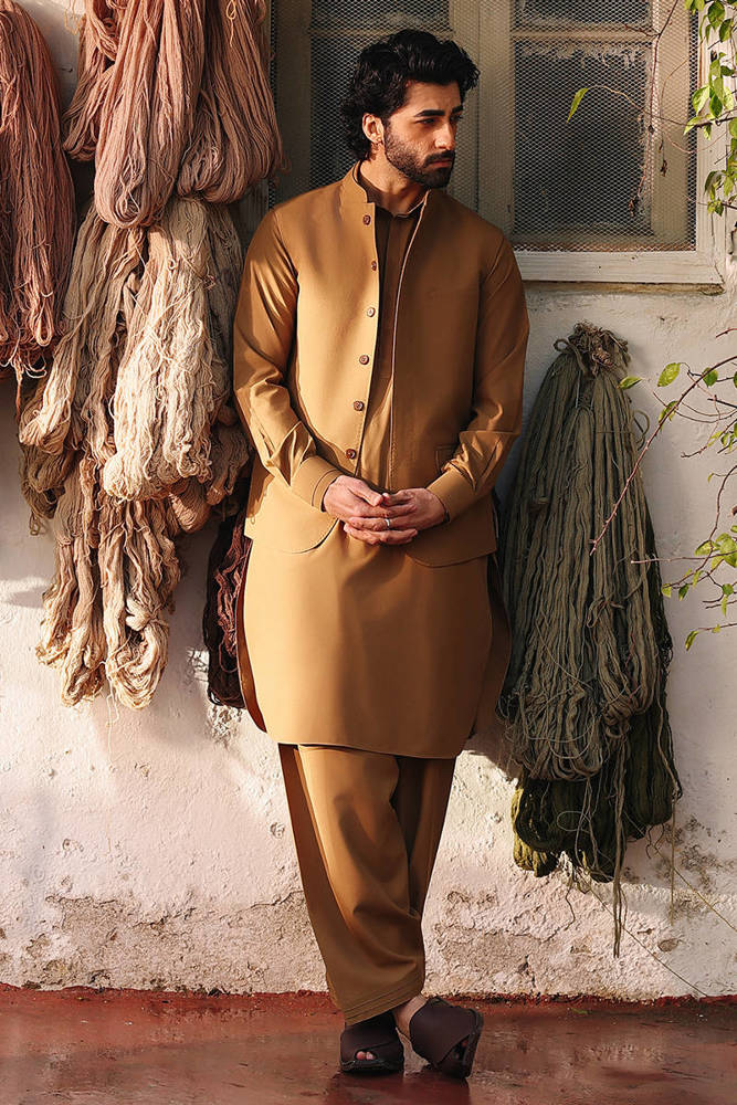 https://www.mohsinnaveedranjha.com/images/thumbs/0013002_burak-waistcoat_1000.jpeg