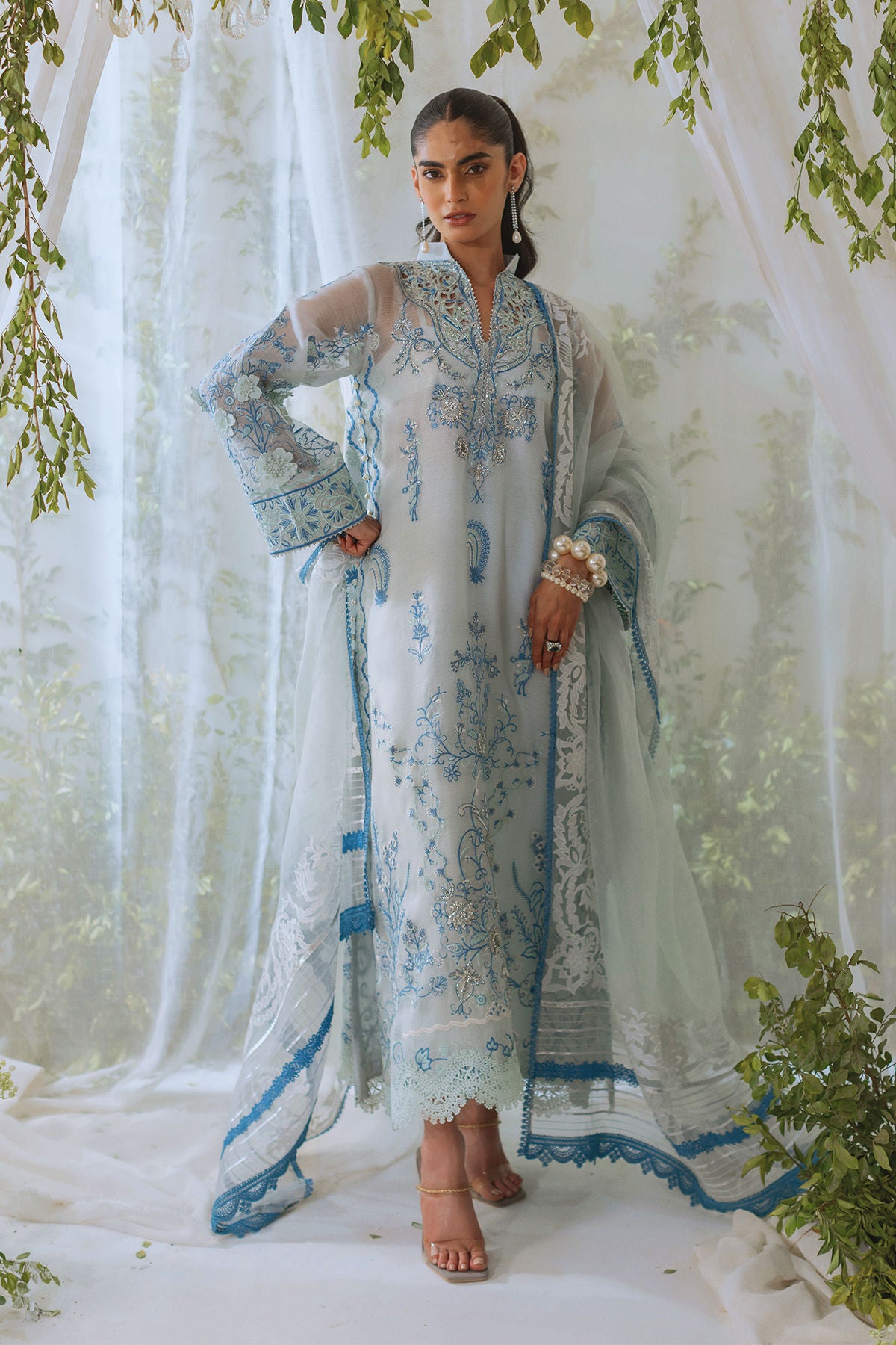 https://www.annusabrar.net/images/thumbs/0014062_rihaam-shirt-and-pants.jpeg