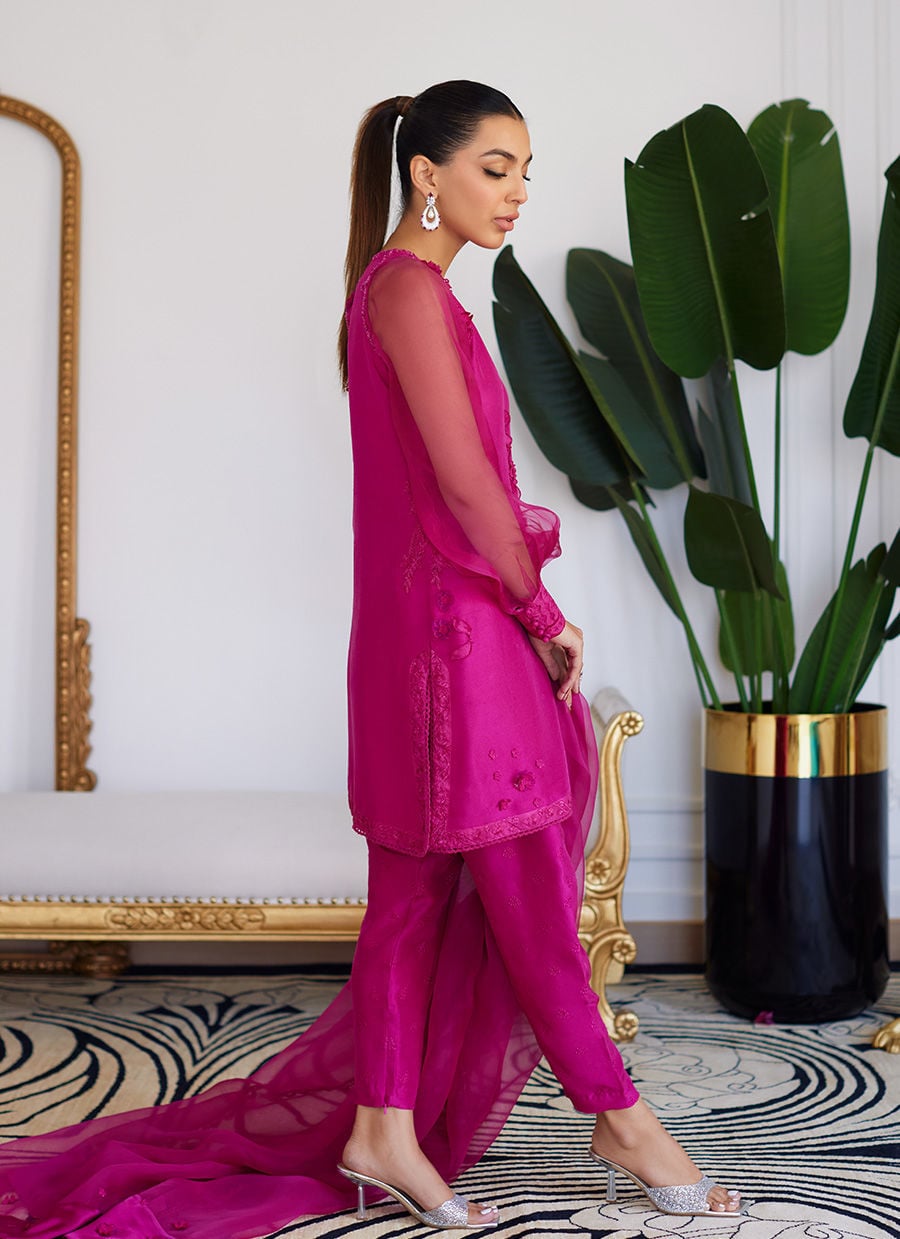 https://www.farahtalibaziz.com.pk/images/thumbs/0014135_elio-hot-pink-raw-silk-shirt-shalwar-with-dupatta.jpeg