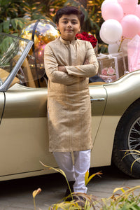 Ahmet Kurta - Mini Me