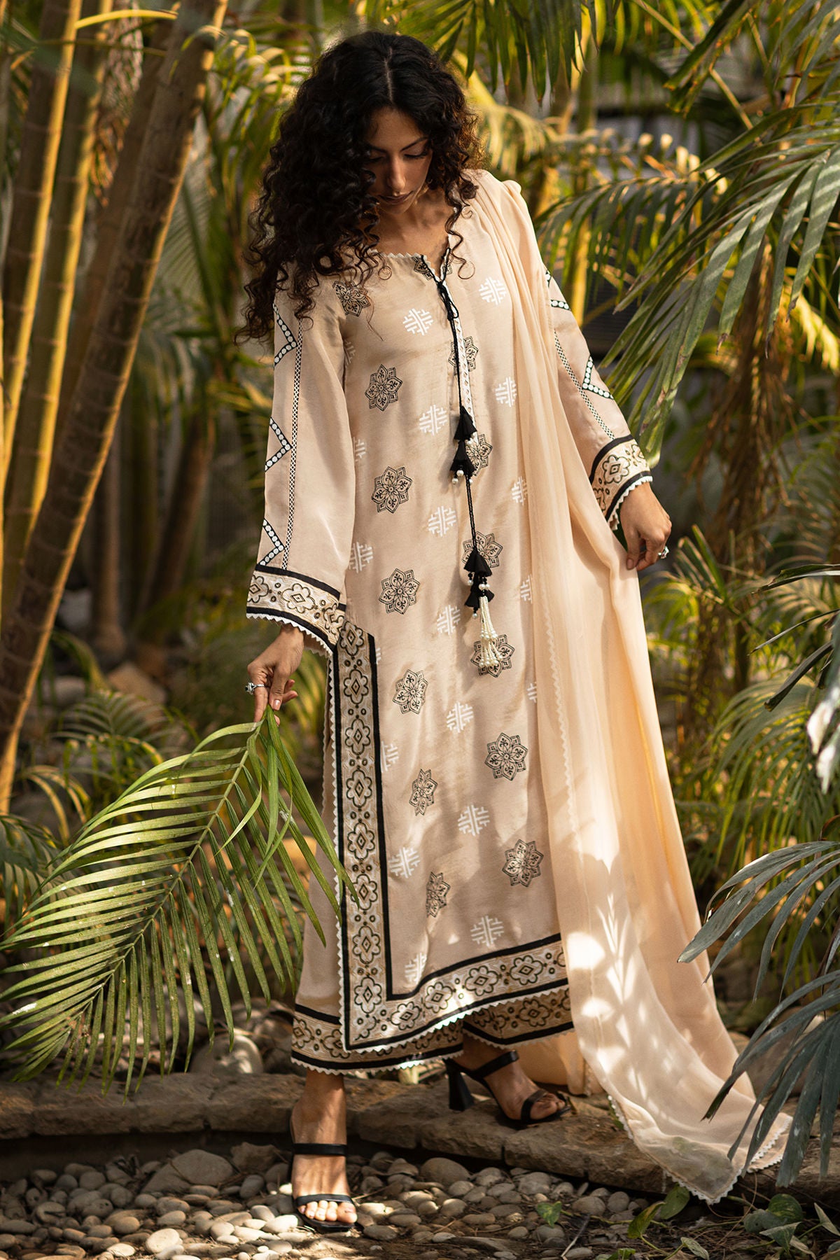 Maliha (Shirt, Pants and Dupatta)