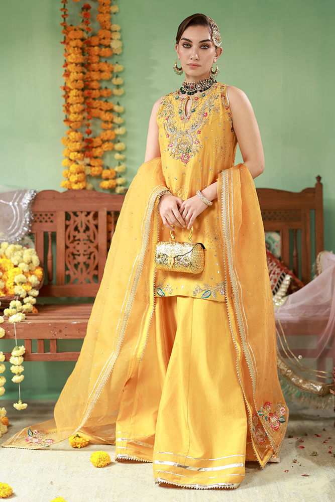 Arooba with Timeless Appeal | Ansab Jahangir