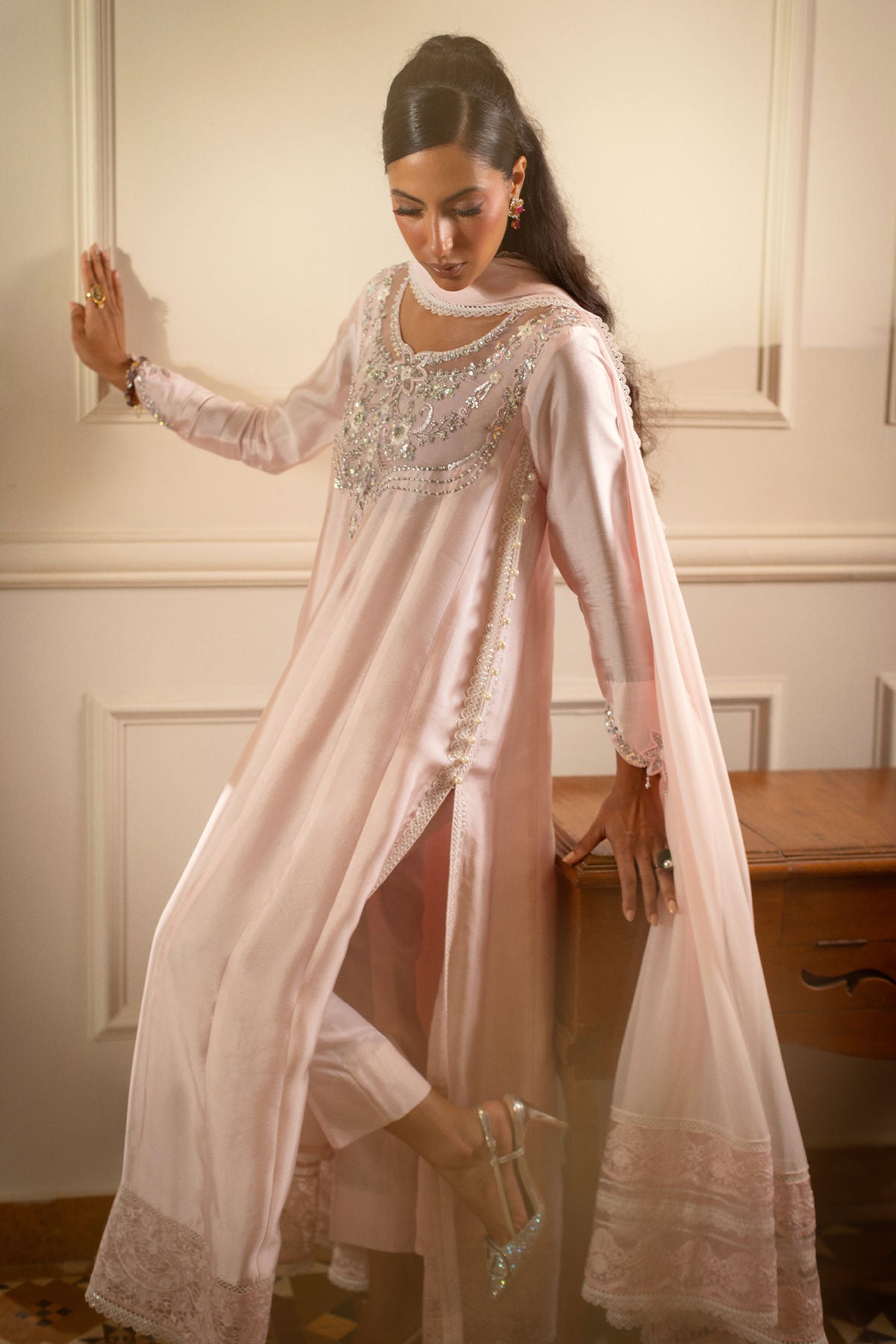 Kesra (Shirt And Pants)