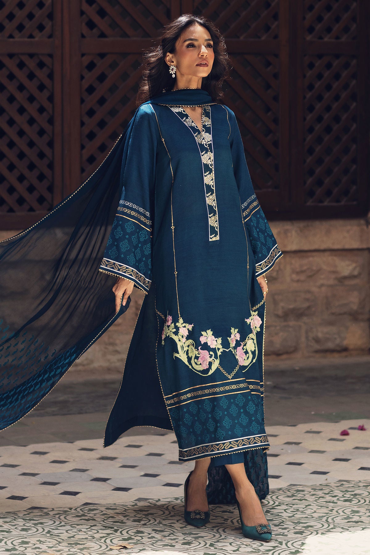 Zoha (Shirt, Pants And Dupatta)