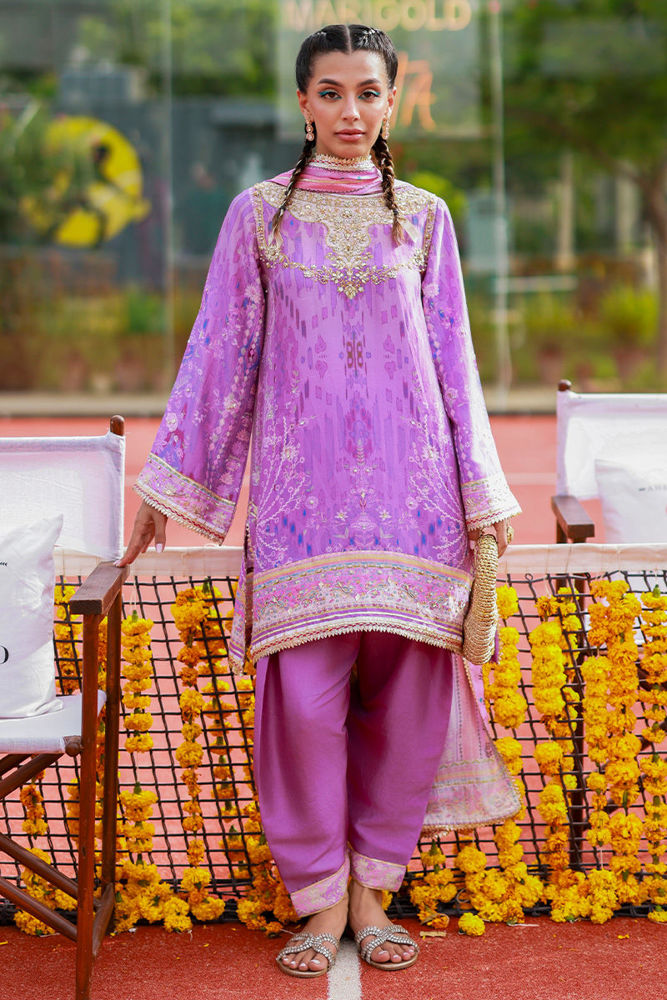 Maeryn with Timeless Appeal | Ansab Jahangir