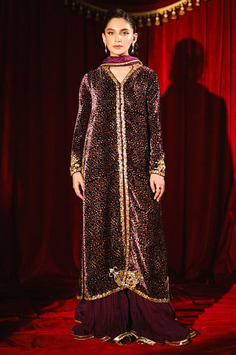 Sabiha with Timeless Appeal | Ansab Jahangir
