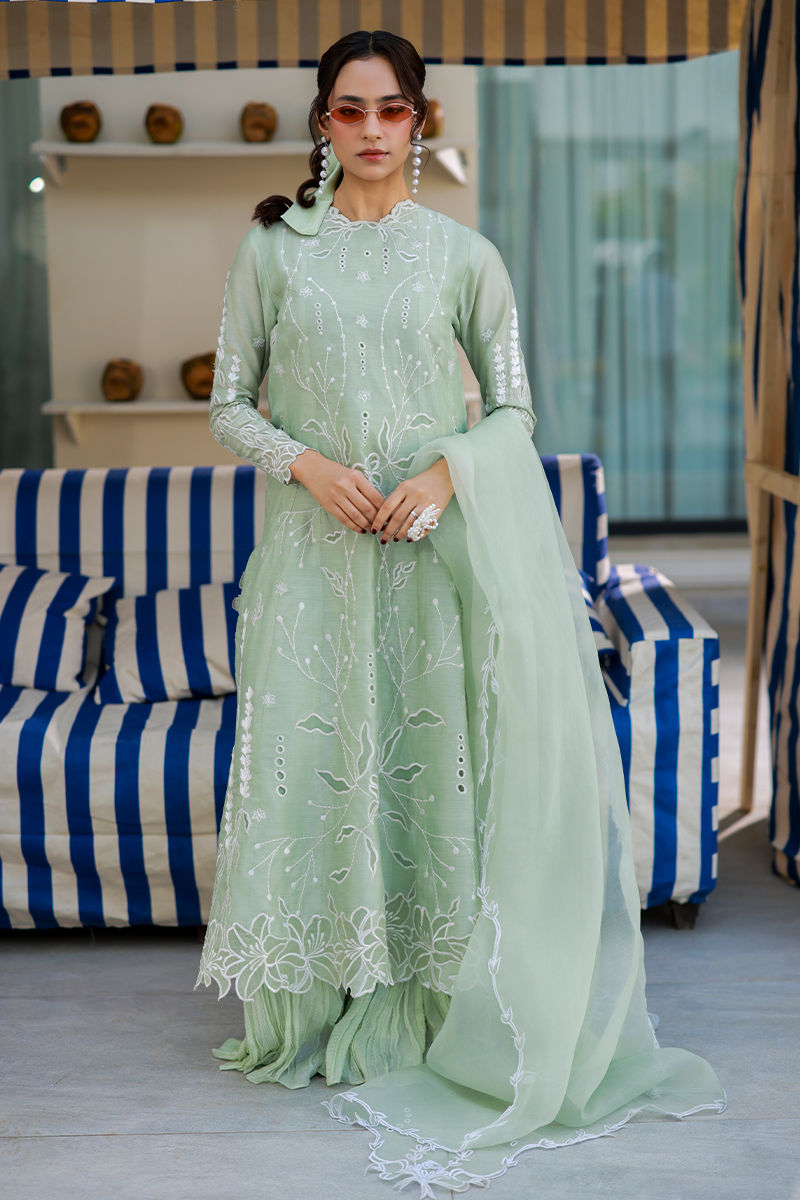 Eva Kalidaar and Dupatta