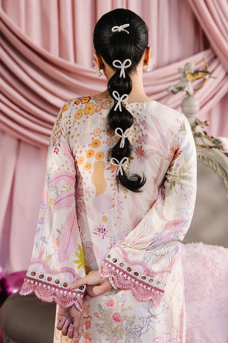 https://www.ansabjahangirstudio.com/images/thumbs/0016637_elowen-kaftan.jpeg