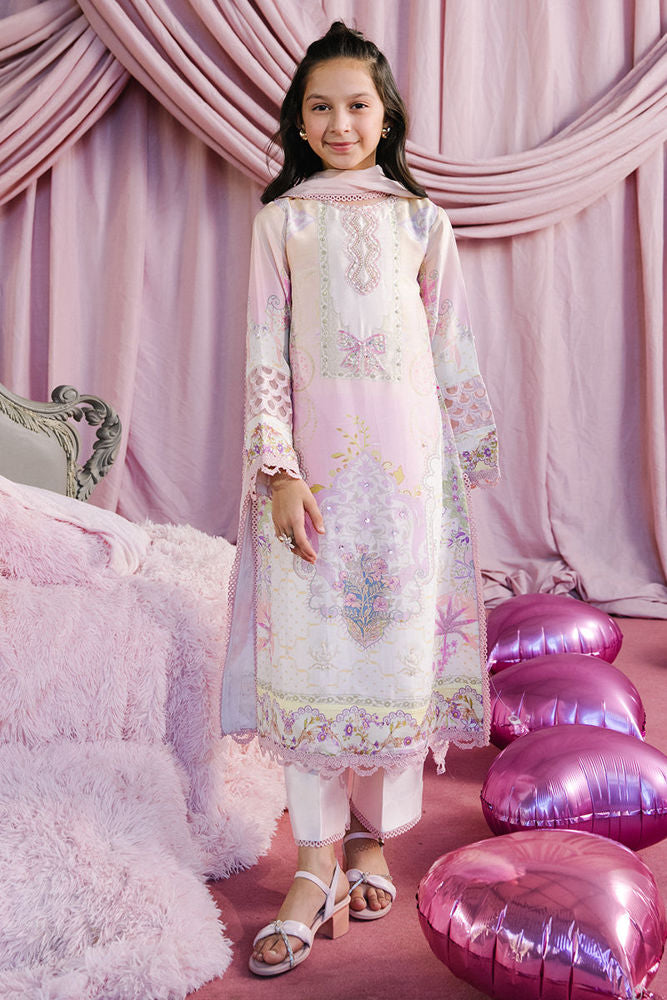 Solena - Girl with Modern Styling | Ansab Jahangir