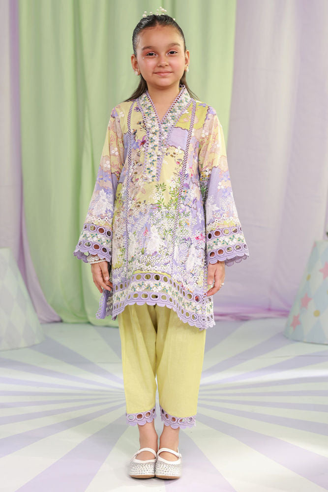 Nyra with Timeless Appeal | Ansab Jahangir