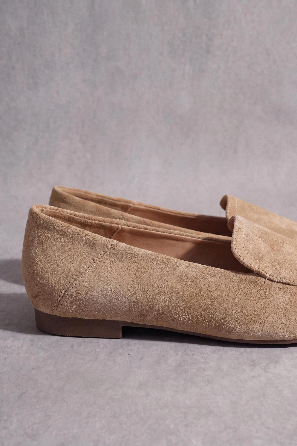 Beige Loafers-1717632918