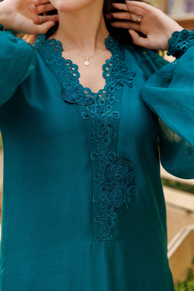 https://www.ansabjahangirstudio.com/images/thumbs/0017607_faye.jpeg