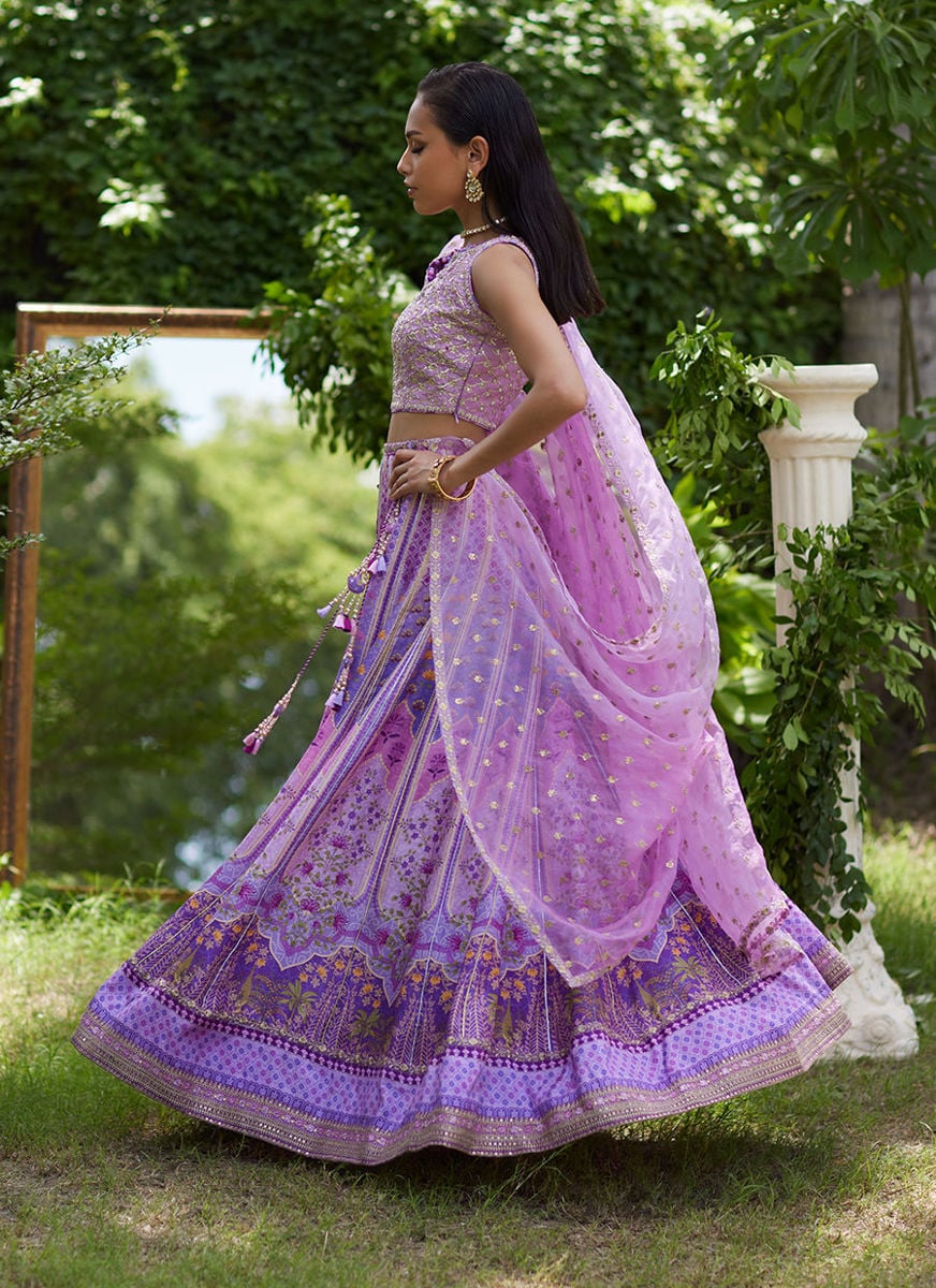 https://www.farahtalibaziz.com.pk/images/thumbs/0019659_ferazia-embellished-lehenga-choli_1200.jpeg