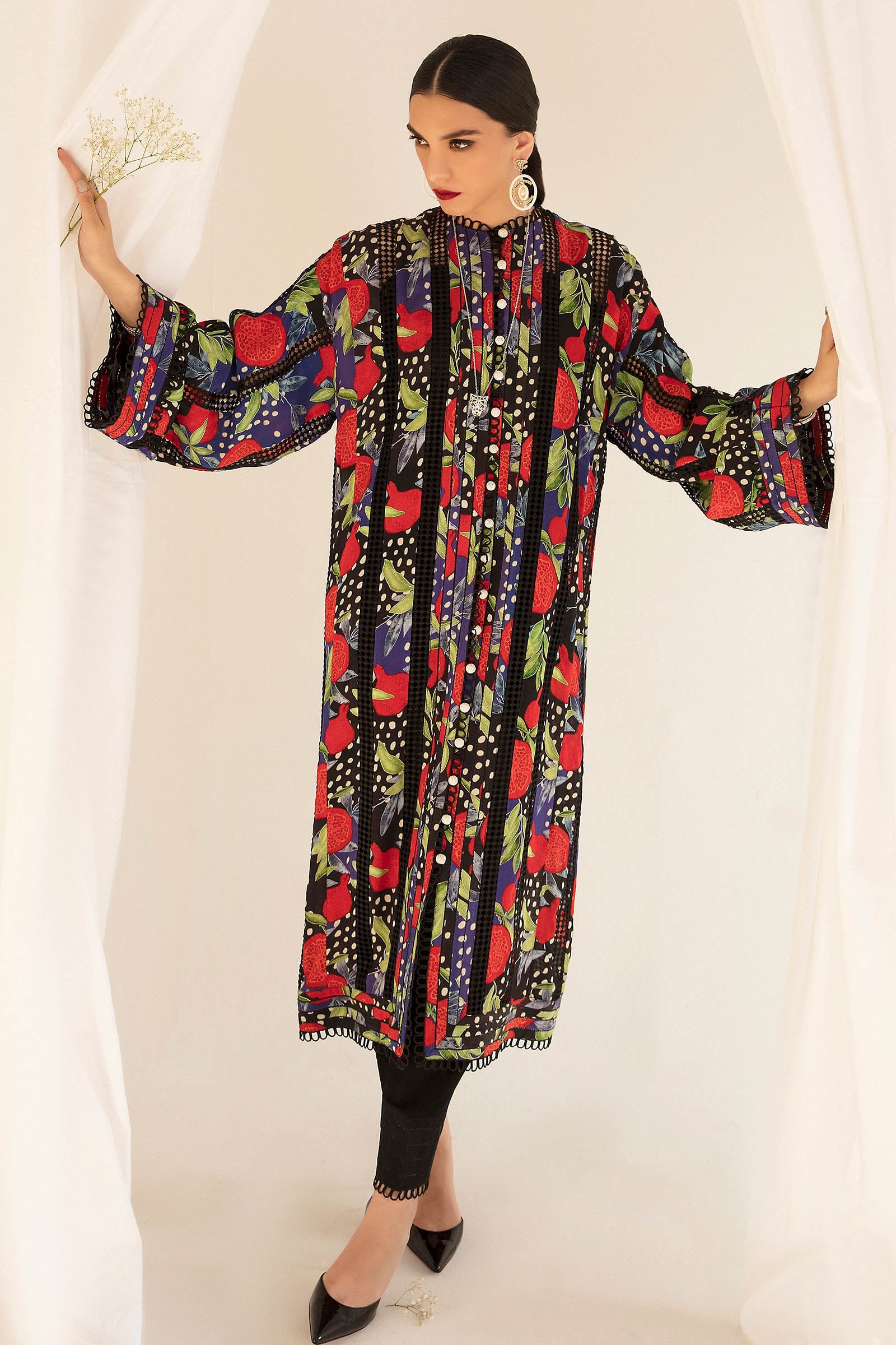 https://cdn.shopify.com/s/files/1/1678/4755/products/001_0005_1O9A7237.jpg?v=1679663328