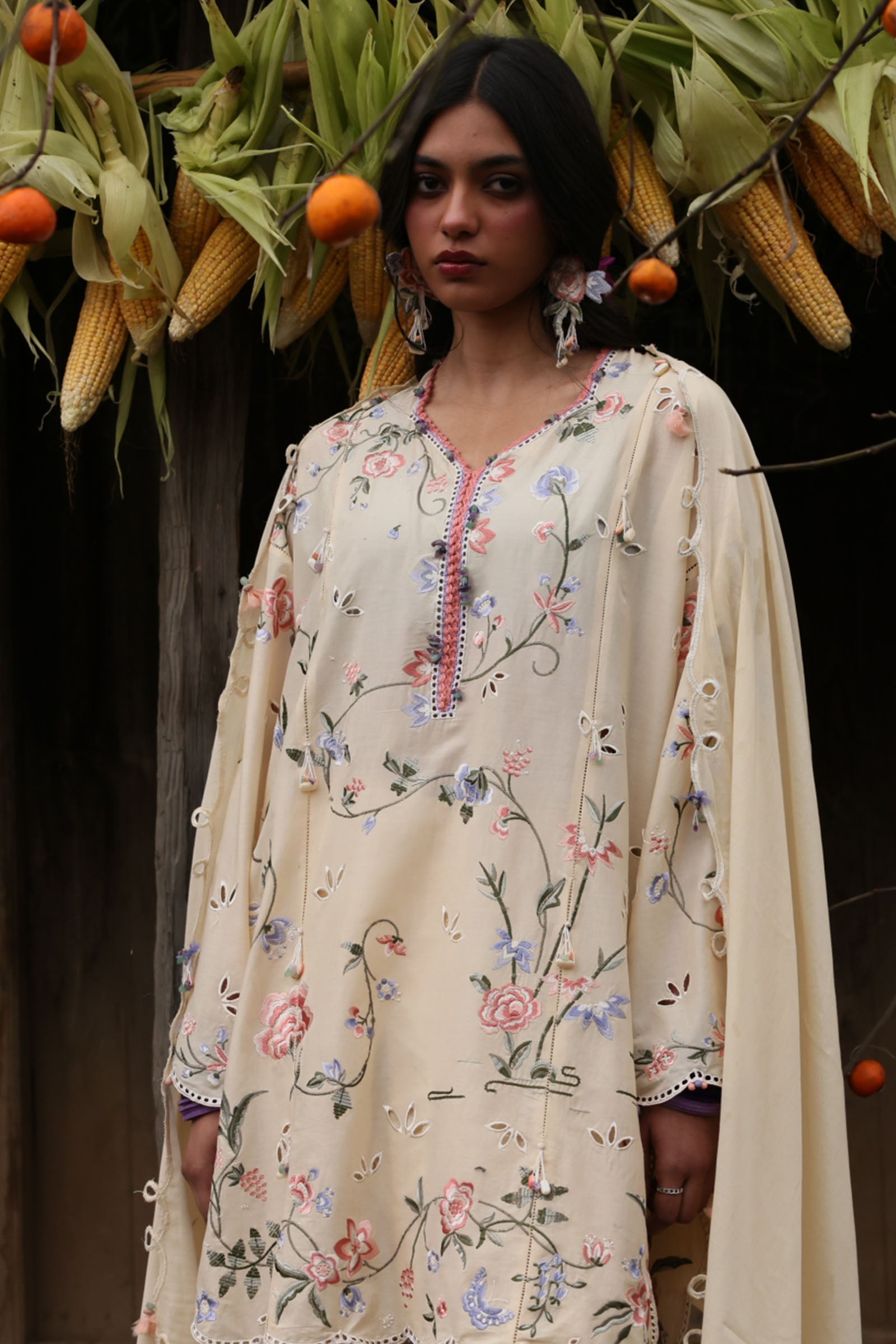 3 Piece - Embroidered Zari Lawn Suit