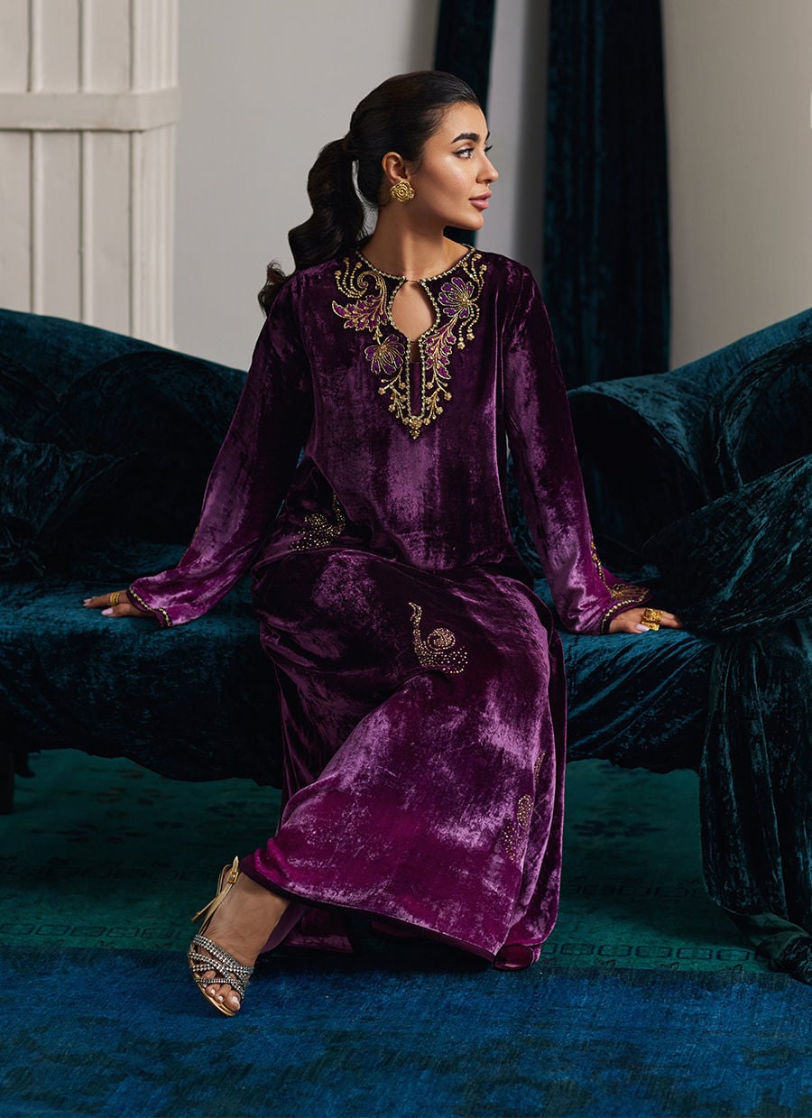 https://www.farahtalibaziz.com.pk/images/thumbs/0021086_nia-ombre-velvet-kaftan-with-pants-and-dupatta.jpeg