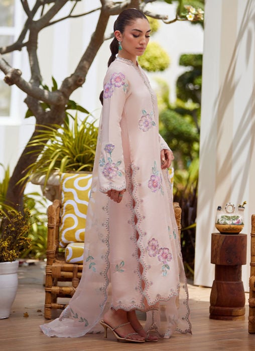 Amora Ivory Shirt, Pants And Dupatta