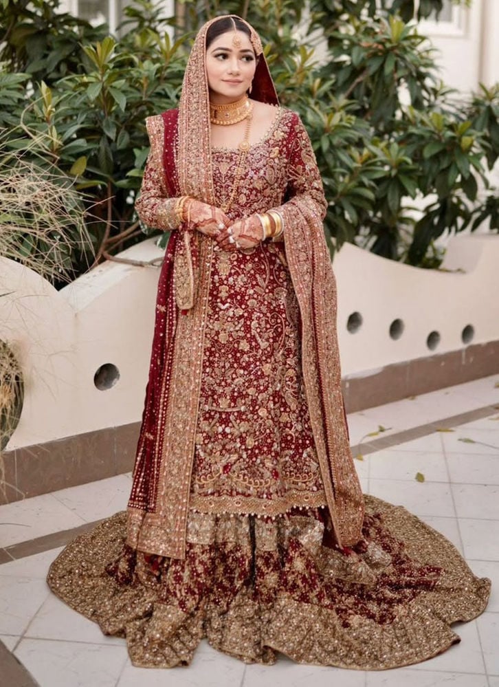 https://www.farahtalibaziz.com.pk/images/thumbs/0025521_a-signature-farahtalibaziz-bridal_1000.jpeg