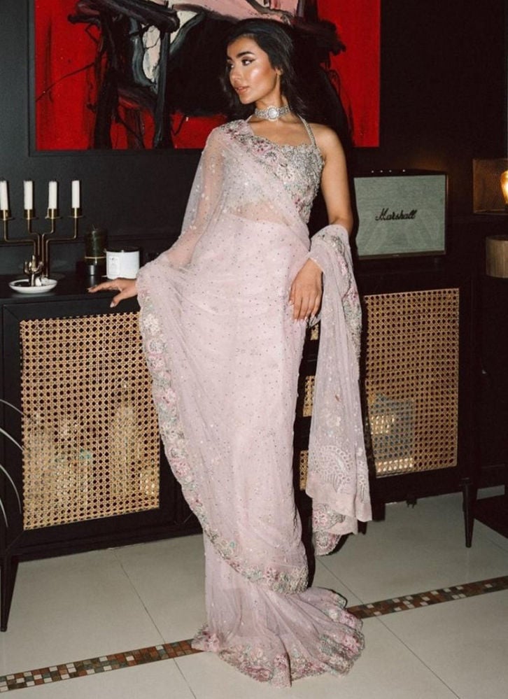 Sona Rafiq in Rosa Dreamweave Saree